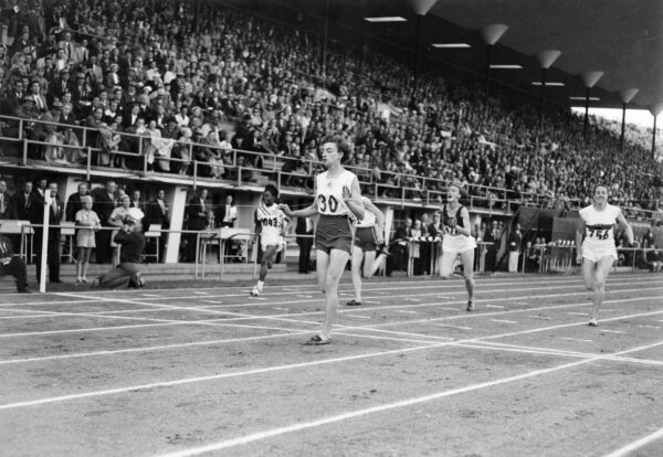 Marjorie Jackson Helsingin olympialaisissa 1952-0