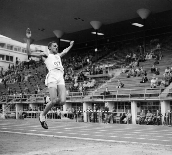 Arnoldo Devonish Helsingin olympialaisissa 1952 -0
