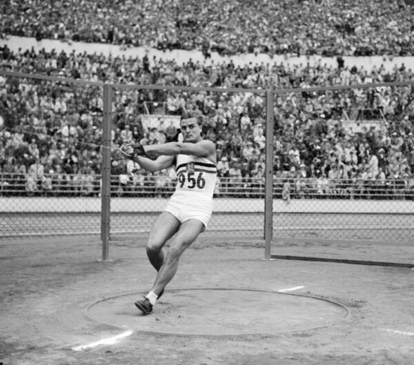 Jozsef Csermak Helsingin olympialaisissa 1952-0