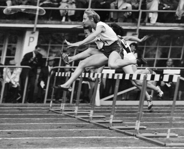 Shirley Strickland de la Hunty Helsingin olympialaisissa 1952-0