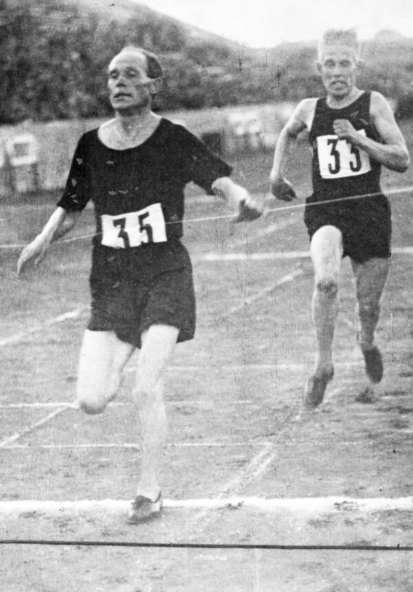 Paavo Nurmi viimeisessä kilpailussaan 1934-0