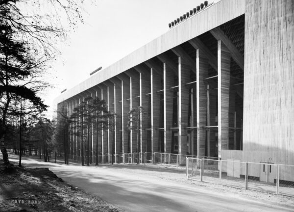 Helsingin Olympiastadionin itäsivu 1940-0