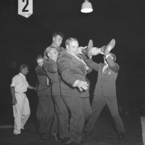 Kelpo Gröndahl (FIN) kultatuolissa Helsingin olympialaisissa 1952-0