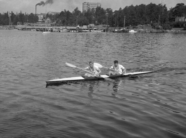 Kurt Wires ja Yrjö Hietanen (FIN) Helsingin olympialaisissa 1952-0
