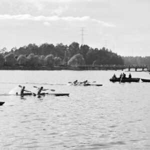 Miesten kajakkikaksikoiden 1000 metrin melonnan loppu Helsingin olympialaisissa 1952-0