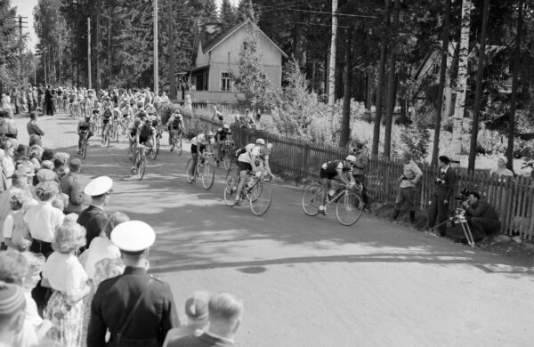Maantiepyöräilyä Helsingin olympialaisissa 1952-0