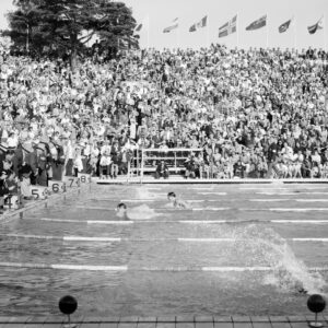 Miesten 200 metrin rintauinnin loppukilpailun maaliintulo Helsingin olympialaisissa 1952-0