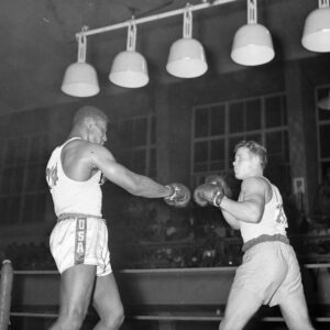 Edward Sanders ja Ingemar Johansson Helsingin olympialaisissa 1952-0