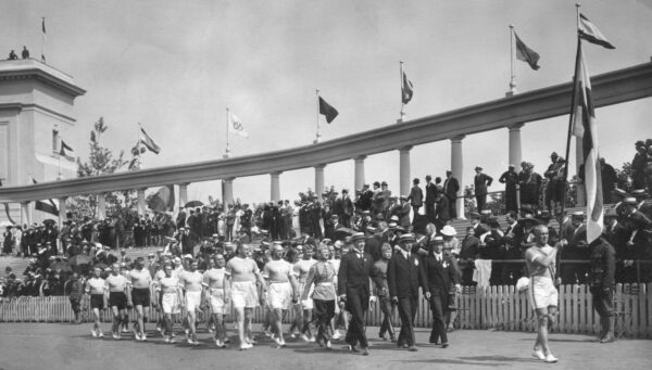 Suomen joukkue Antwerpenin olympialaisissa 1920-0