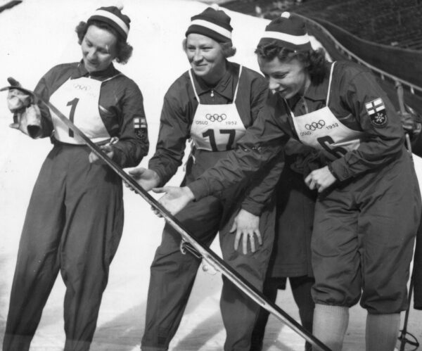 Sirkka Polkunen, Siiri Rantanen ja Lydia Wideman Oslon olympialaisissa 1952-0